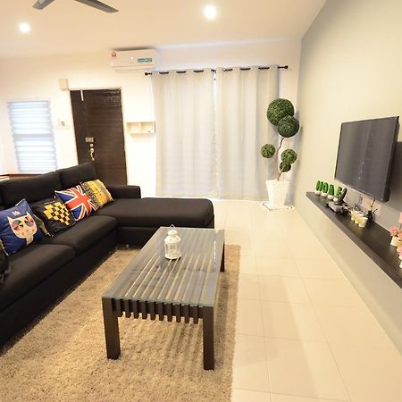 Decozy Homestay Ipoh Ngoại thất bức ảnh